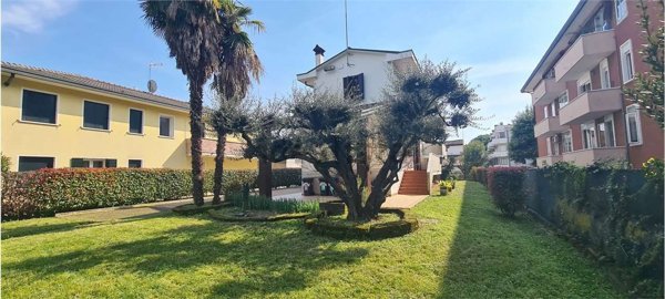 casa indipendente in vendita a Padova in zona Guizza