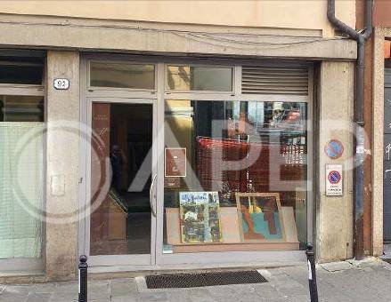 negozio in vendita a Padova