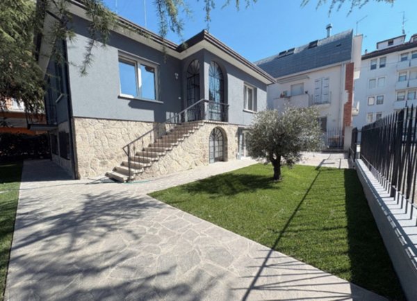 casa indipendente in vendita a Padova in zona Centro Storico