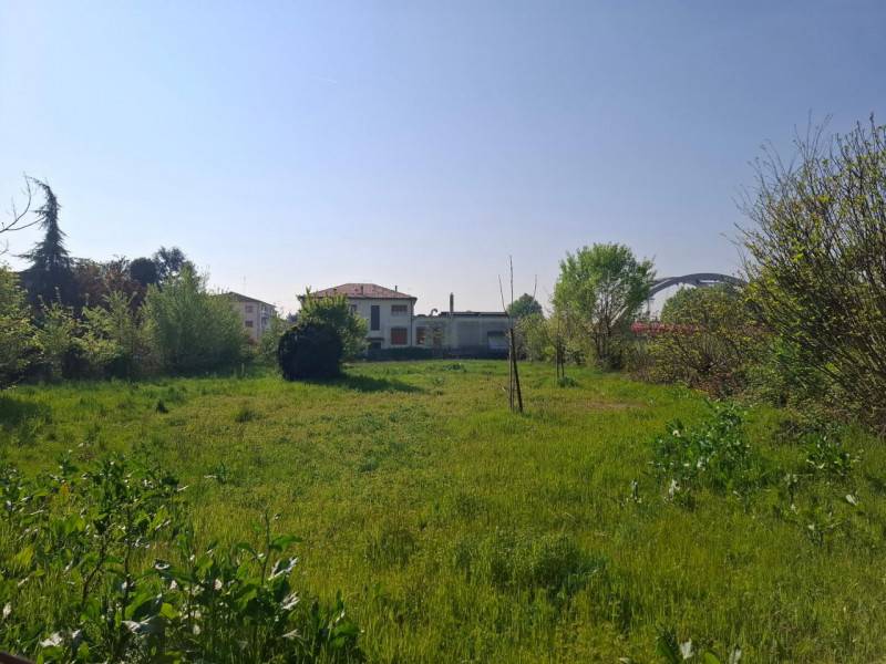 terreno edificabile in vendita a Padova in zona Arcella