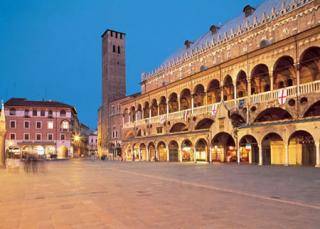 intera palazzina in vendita a Padova in zona Centro Storico