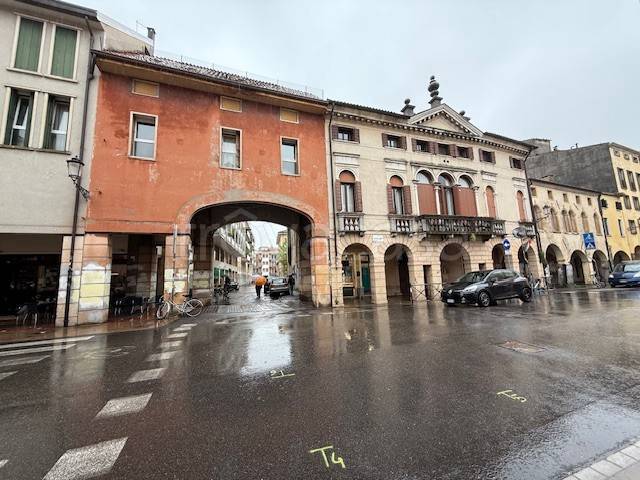 appartamento in vendita a Padova in zona Portello