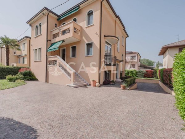 casa indipendente in vendita a Padova in zona San Carlo