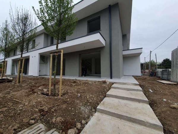 casa indipendente in vendita a Padova in zona Guizza