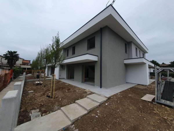 casa indipendente in vendita a Padova in zona Guizza