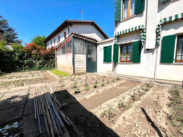 casa indipendente in vendita a Padova in zona Guizza