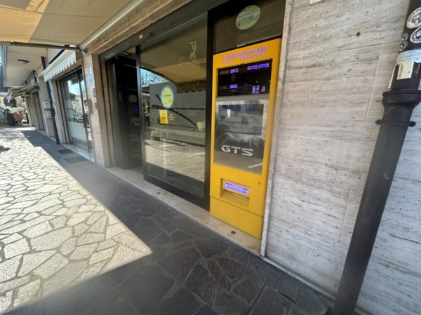 negozio in vendita a Padova in zona Guizza