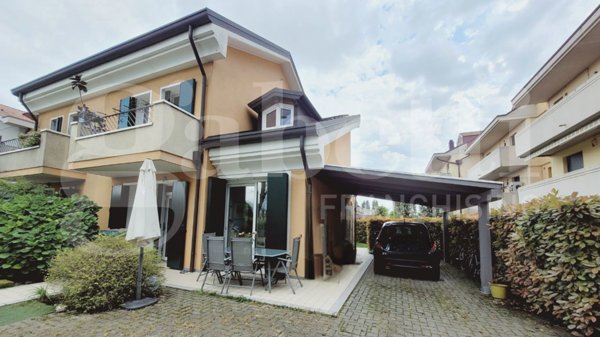 casa indipendente in vendita a Padova in zona Guizza