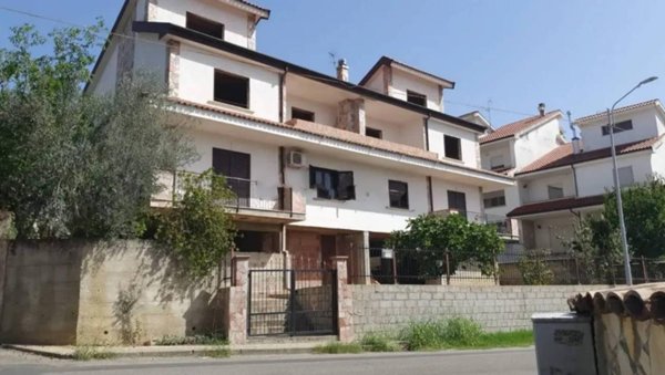 casa indipendente in vendita a Padova in zona Montà