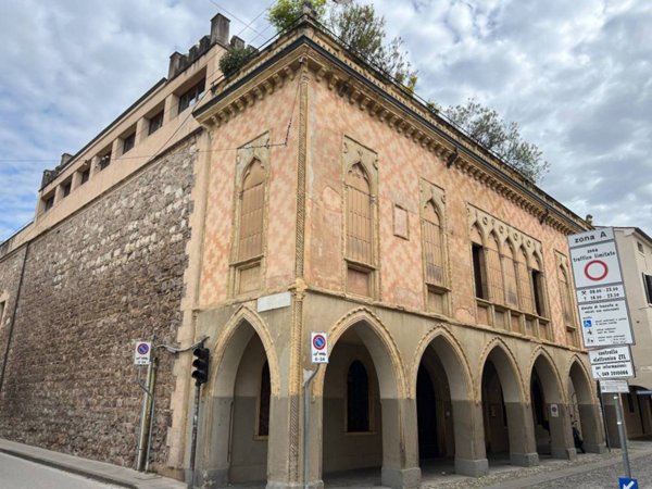 ufficio in vendita a Padova in zona Savonarola