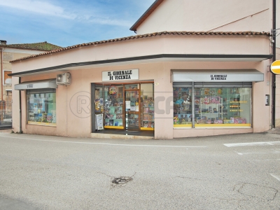 negozio in vendita a Padova in zona Centro Storico