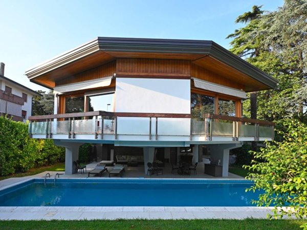 casa indipendente in vendita a Padova in zona Sacra Famiglia