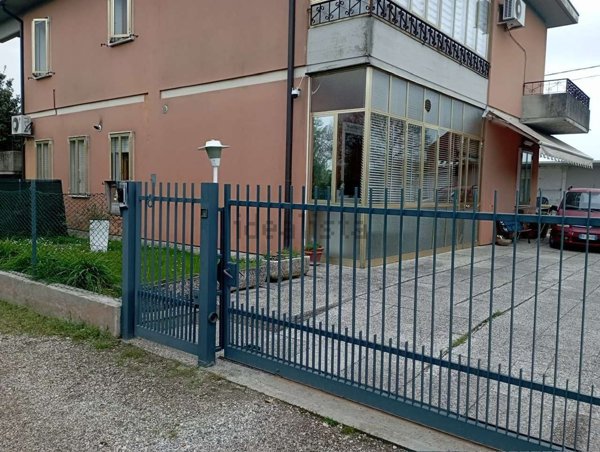 casa indipendente in vendita a Padova in zona Mortise