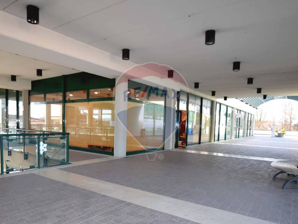 negozio in vendita a Padova in zona Mandria
