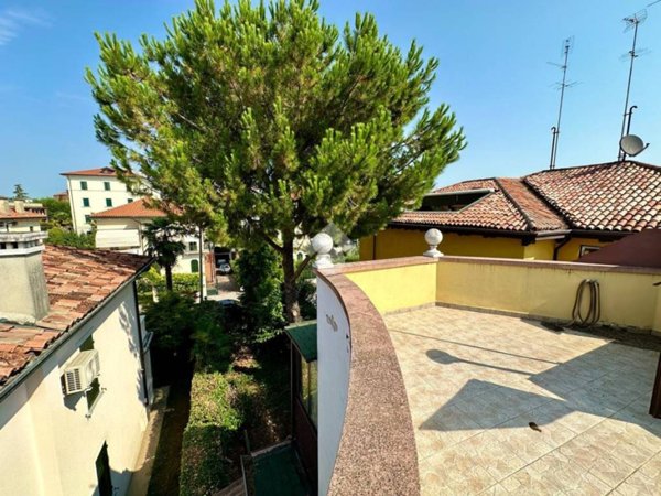 casa indipendente in vendita a Padova in zona Sant'Osvaldo / Santa Rita