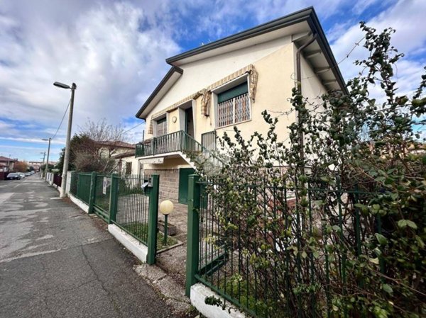 casa indipendente in vendita a Padova in zona Stanga