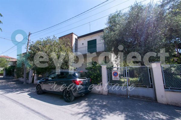 casa indipendente in vendita a Padova in zona Forcellini / Terranegra