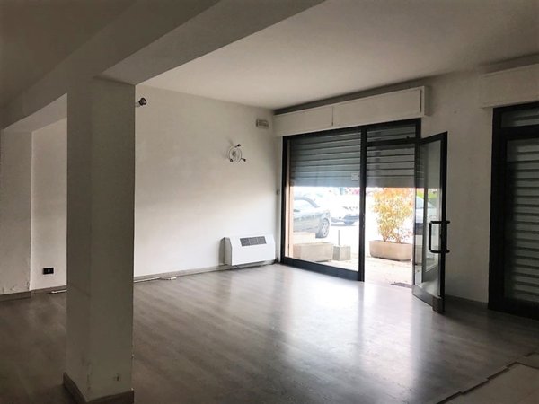 negozio in vendita a Padova in zona Mandria