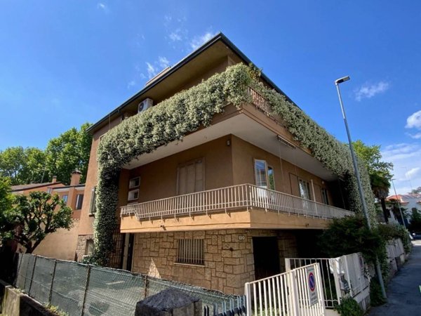 casa indipendente in vendita a Padova in zona Sant'Osvaldo / Santa Rita