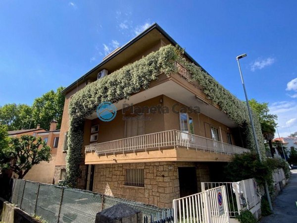 casa indipendente in vendita a Padova in zona Sant'Osvaldo / Santa Rita