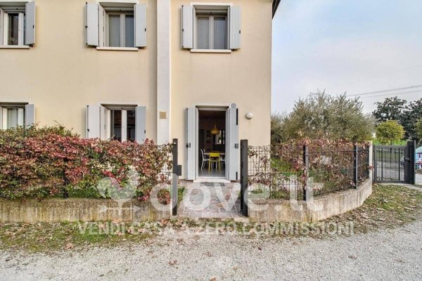 casa indipendente in vendita a Padova in zona Mandria