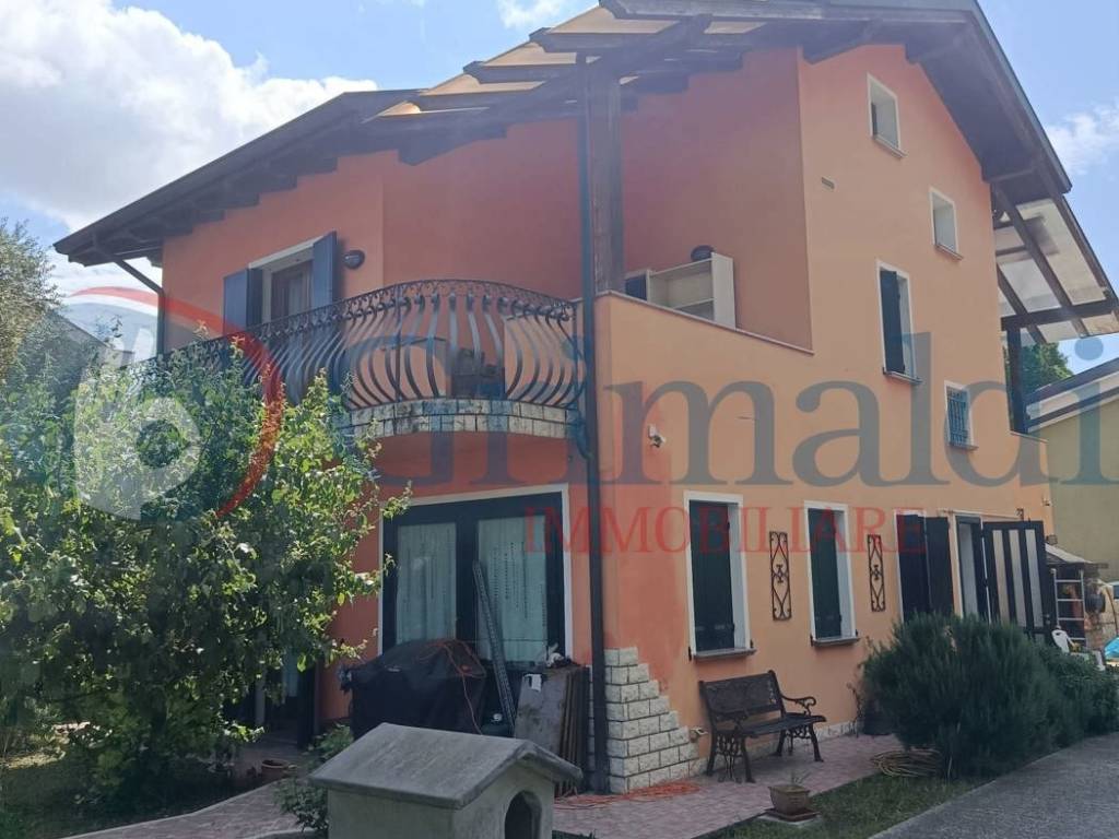casa indipendente in vendita a Padova in zona Montà