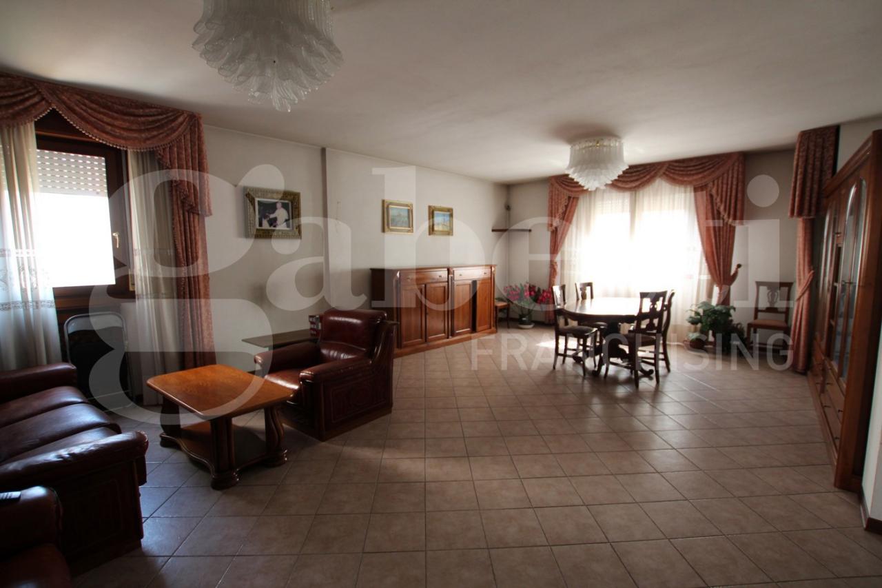appartamento in vendita a Padova in zona San Carlo