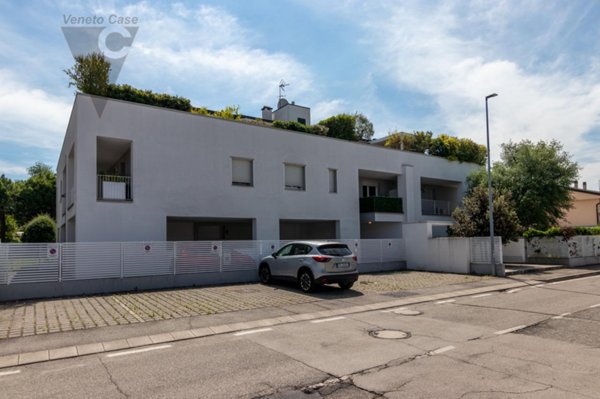 appartamento in vendita a Padova in zona Guizza