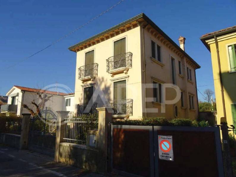 casa indipendente in vendita a Padova in zona Guizza
