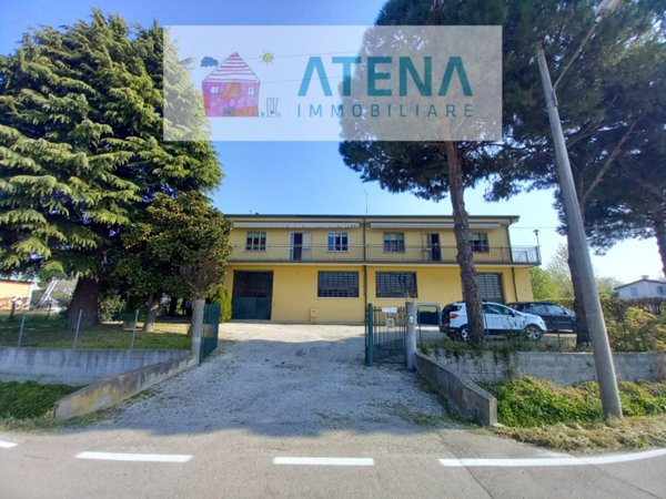 casa indipendente in vendita a Padova in zona Altichiero