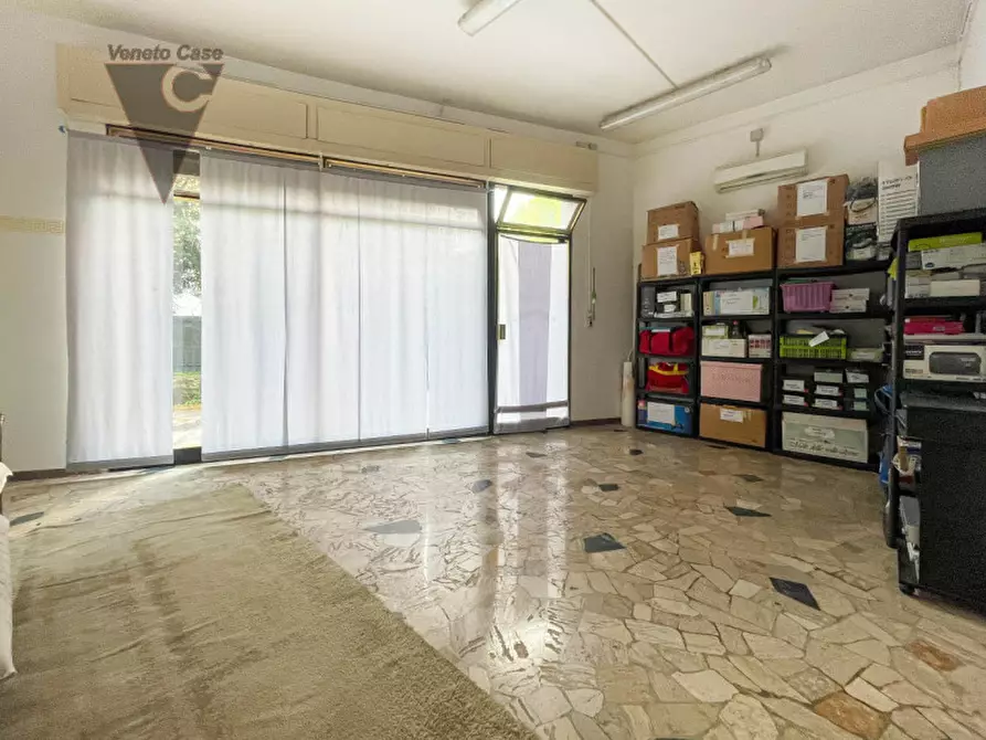 negozio in vendita a Padova in zona Camin / Granze