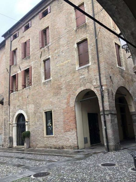 negozio in vendita a Padova in zona Centro Storico