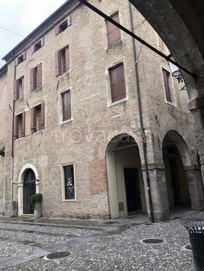 negozio in vendita a Padova in zona Centro Storico