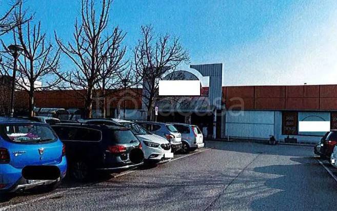 negozio in vendita a Padova in zona Mortise
