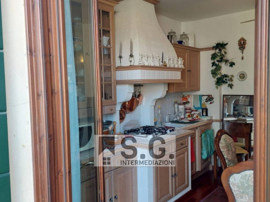 intera palazzina in vendita a Padova in zona Savonarola