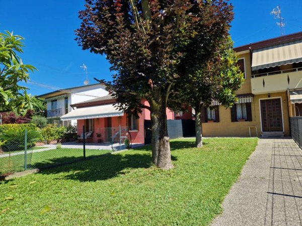 casa indipendente in vendita a Padova in zona Pontevigodarzere