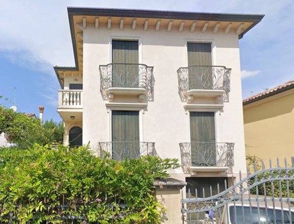 casa indipendente in vendita a Padova