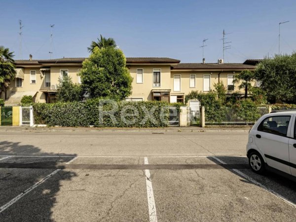 casa indipendente in vendita a Padova in zona San Carlo