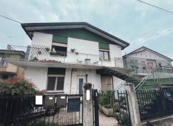 casa indipendente in vendita a Padova in zona Olmo