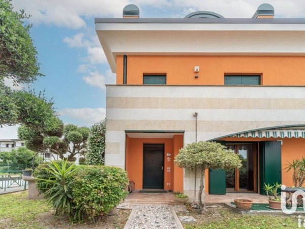 casa indipendente in vendita a Padova in zona Montà