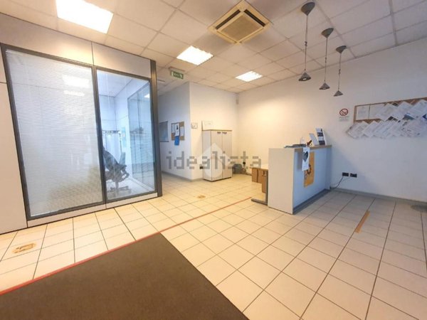 negozio in vendita a Padova in zona Stanga