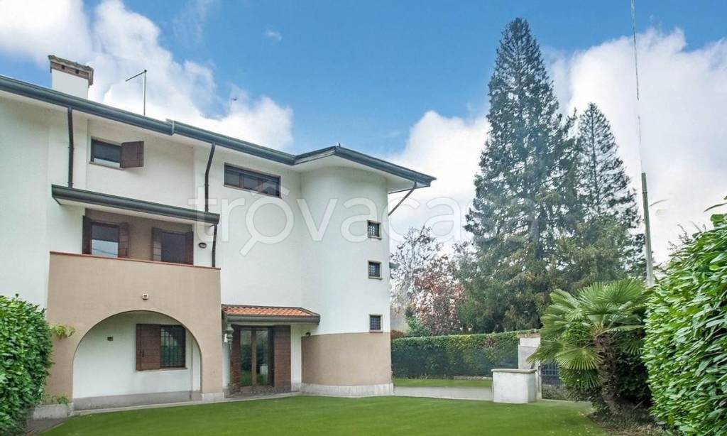 casa indipendente in vendita a Padova in zona Brentelle
