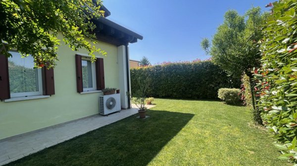 casa indipendente in vendita a Padova in zona San Carlo
