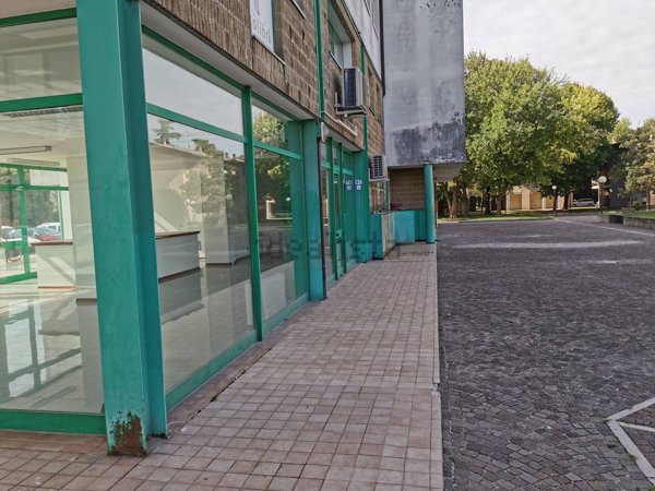 negozio in vendita a Padova in zona San Lazzaro