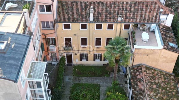 appartamento in vendita a Padova in zona Centro Storico