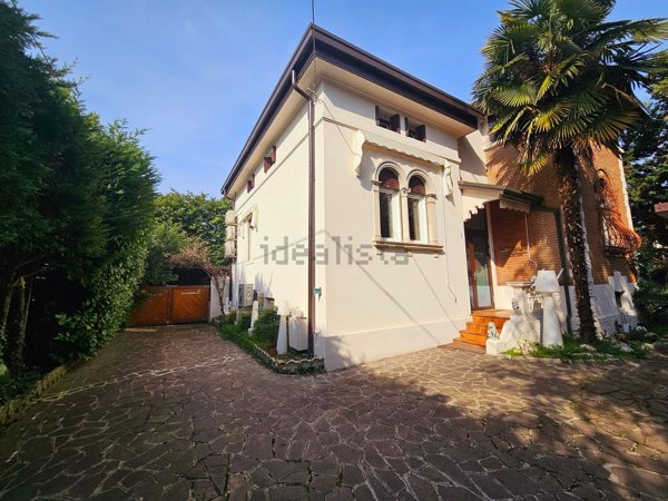 casa indipendente in vendita a Padova in zona San Carlo