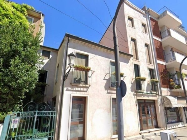 appartamento in vendita a Padova in zona Savonarola