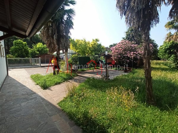 casa indipendente in vendita a Padova in zona Guizza