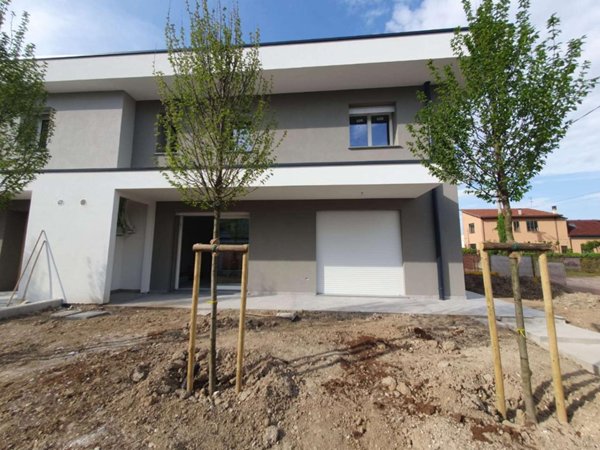 casa indipendente in vendita a Padova in zona Guizza