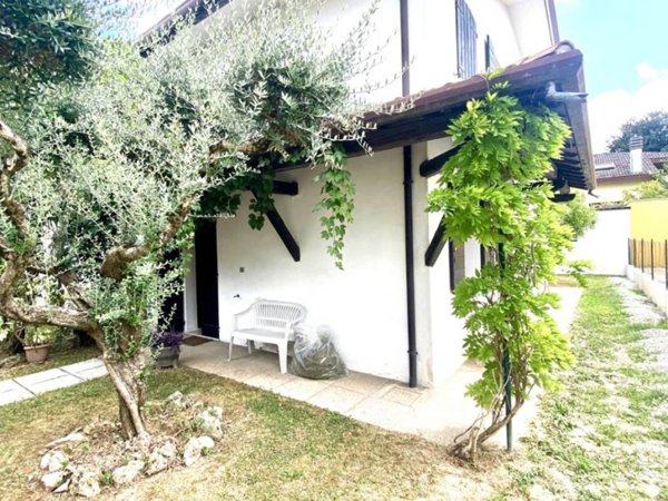 casa indipendente in vendita a Padova in zona Guizza